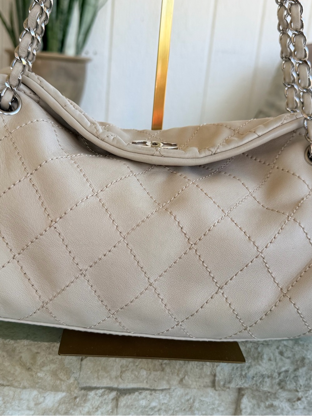Chanel Wild Stitch Shoulder Bag - Picture 4 of 14